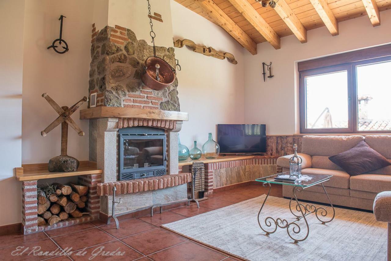 Maison d'hôtes El Rondillo De Gredos à Hoyos del Collado Extérieur photo